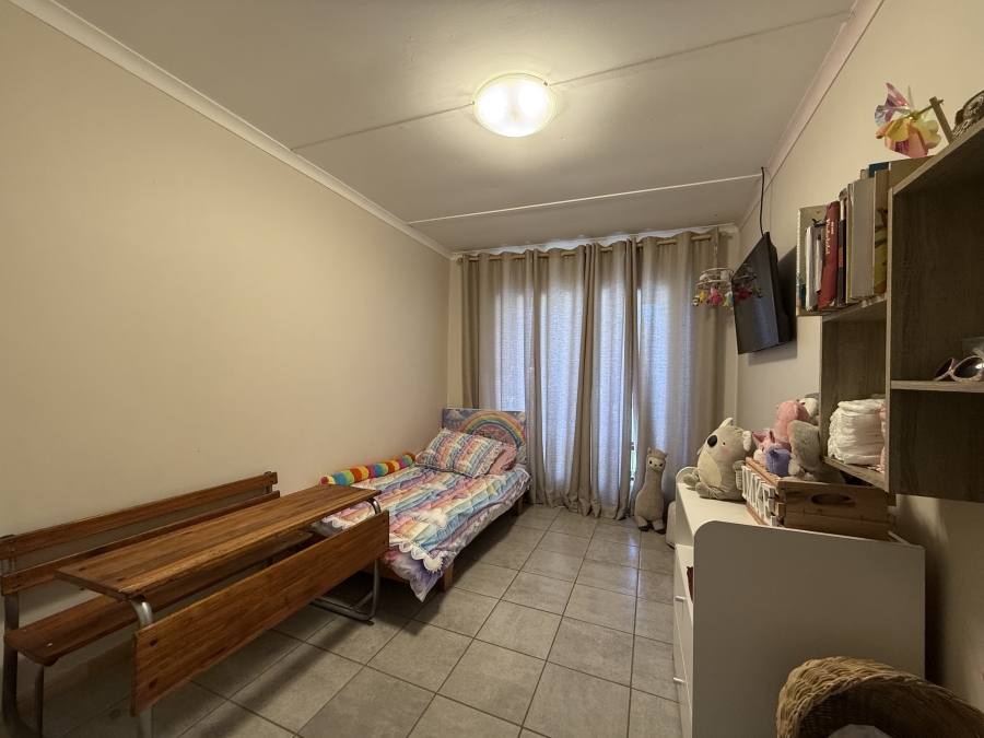 To Let 3 Bedroom Property for Rent in Dobson Western Cape